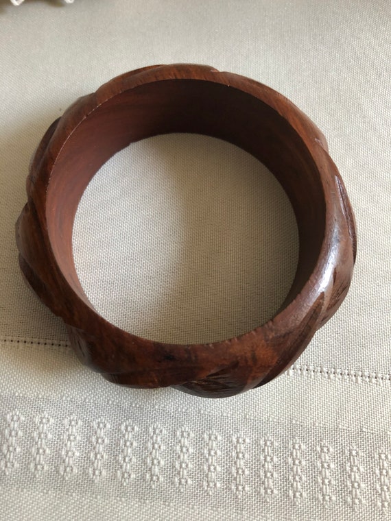 Vintage Wood Carved Leaf Bangle Bracelet - image 2
