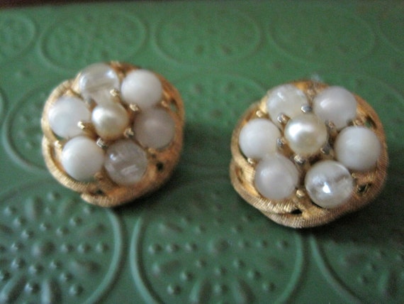 Vintage Marvella Faux Pearl & Bead Clip On Earrin… - image 3