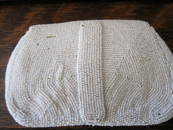 Pretty Antique White Beaded Purse with Mirror and… - image 3