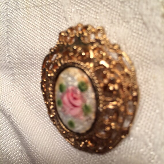 Pretty Guilloche Pink Rose and Gold Brooch - image 5