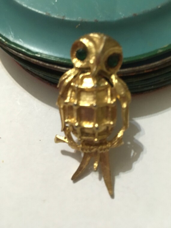 Vintage Gold Owl with Green Rhinestone Eyes Pin - image 6