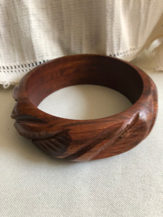 Vintage Wood Carved Leaf Bangle Bracelet - image 4