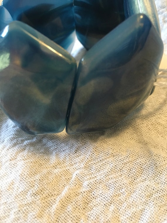 Vintage Chunky Blue & Gold Marbled Lucite Plastic… - image 5