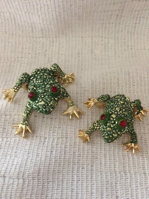 Vintage Green & Gold Enamel Frog Pins, Set of Two