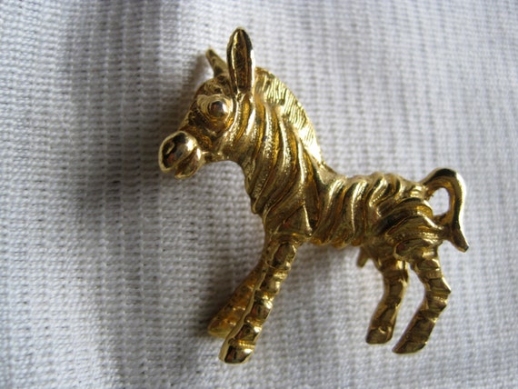 Cute Little Vintage Gold Tone Zebra Pin - image 1