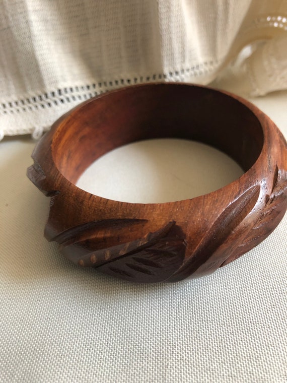 Vintage Wood Carved Leaf Bangle Bracelet - image 7