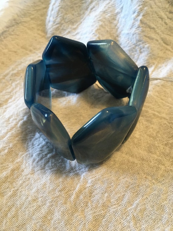 Vintage Chunky Blue & Gold Marbled Lucite Plastic… - image 4