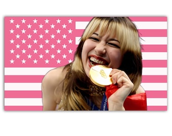 Alysa Liu Pink Flag - Olympic Gold Medalist 2026 Memorabilia, Historic Team USA Figure Skating Fan Gift, Comeback Queen Sports Collectible