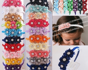 Diadema de Alicia para niñas con triple flor de satén