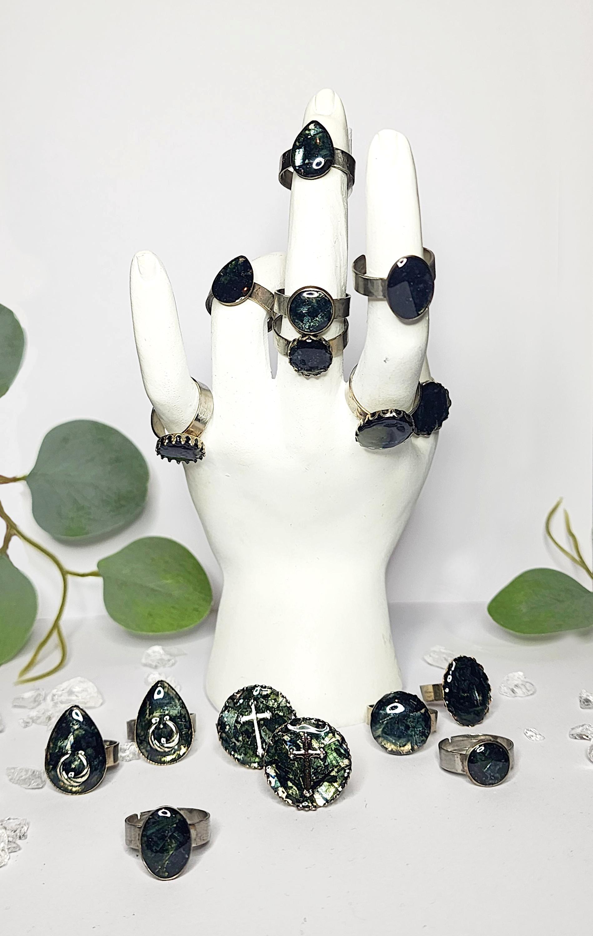 Vivianite - Etsy 日本