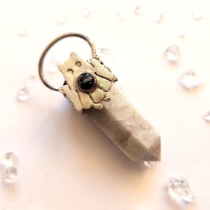 Sakura Agate Ghost Kittie Point Anhänger