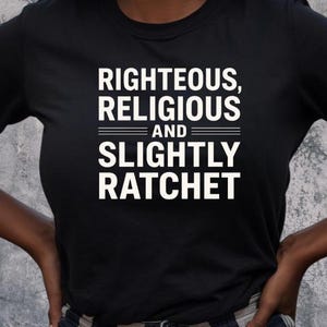 Camiseta del Mes de la Historia Negra, "Justa, religiosa y ligeramente trinquete" / Tipografía de escritura