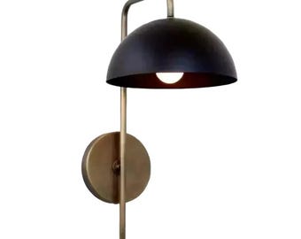 Lámpara de pared decorativa hecha a mano con brazo oscilante y pantalla negra tipo cuenco, modelo Sputnik.