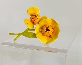 Vintage 1960s Retro MOD Daisy Orange Yellow Enamel Flower Stem Brooch Pin Fashion