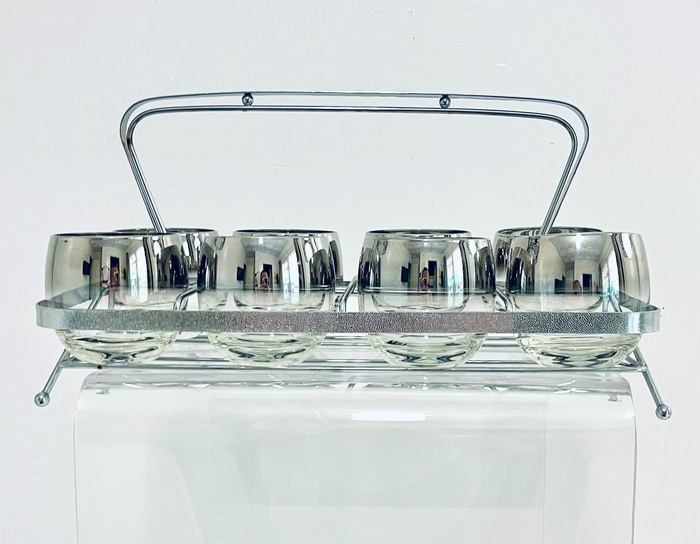Vintage Dorothy Thorpe Silver Fade Roly Poly Glasses with Chrome Rack