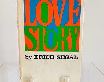 Vintage 1970s Retro MOD Love Story Novel By Erich Segal HCDJ Book LOVE Colorblock