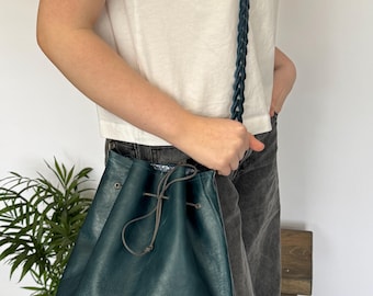 Handmade Leather Bucket Bag / Crossbody bag / Drawstring Leather Handbag / Braided Strap / Everyday Bag / Gift for her