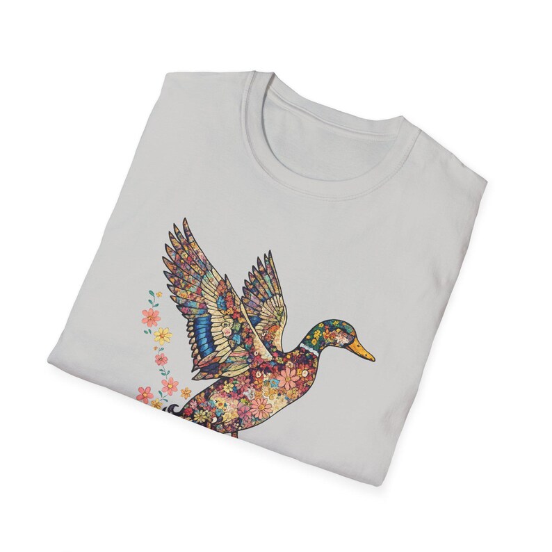 Aesthetic Duck Shirt - Artistic Duck Lover Tee - Vibrant Nature Animal Shirt - Unique Gift for Her Ice Grey
