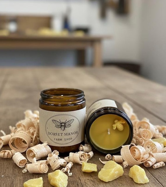 Handgefertigte Duftkerze aus Bienenwachs. Handgegossen, Hanfdocht, Natürlich, Bio. Aromatherapie-Kerze. 245g