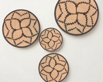 Set de 4 Cestas de Pared Boho | Decoración de Pared Africana Hecha a Mano | Cestas Marroquíes | Decoración Natural Bohemia