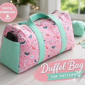 Pode incluir: Um conjunto de três canecas de cerâmica com acabamento fosco e salpicado. As canecas são em tons de creme, cinza claro e cinza escuro. Cada caneca tem um design simples e moderno e uma alça confortável.