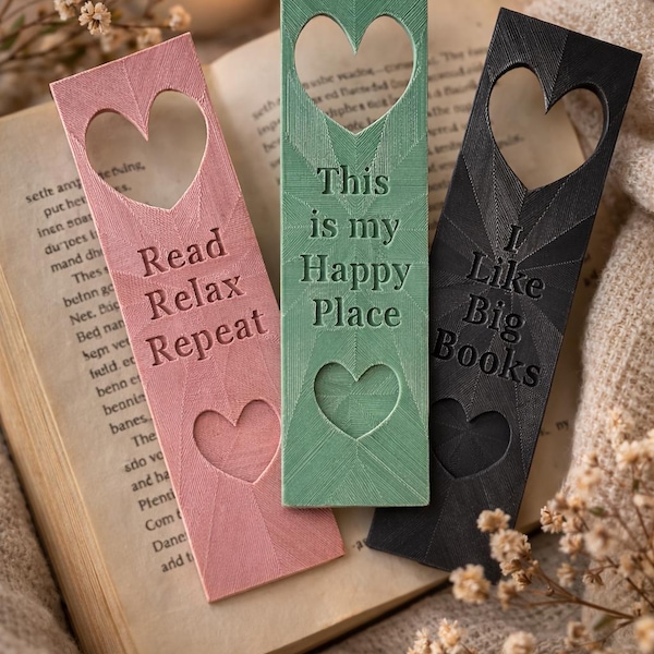 3D Printed Bookmark with Heart Cutout – Minimalist Book Lover Gift, Pageholder