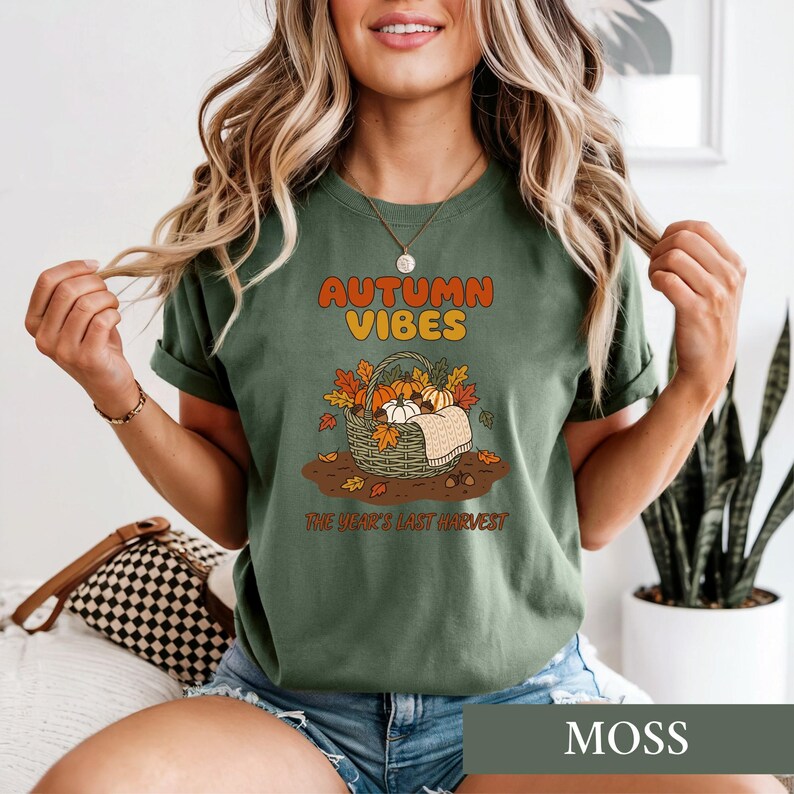 Autumn Vibes Pumpkin Shirt, Retro Harvest Season Tee, Cozy Fall Aesthetic Sweatshirt, Vintage Thanksgiving Basket Graphic, Nature Lover Gift