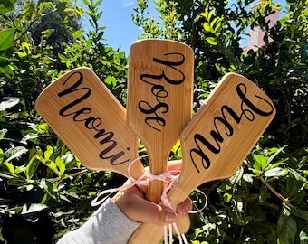 Cepillo de bambú personalizado / Regalo con nombre grabado a medida para mamá, abuela, hija o dama de honor.