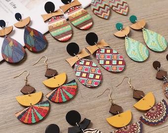 Orecchini pendenti in legno stile boho, con stampa geometrica etnica, gioielli boho leggeri