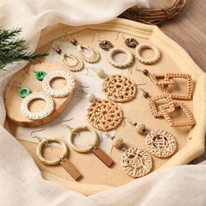 Vintage handgeweven lange oorbellen van rotan en hout, etnische boho-hangoorbellen, bohoresort-statementsieraden