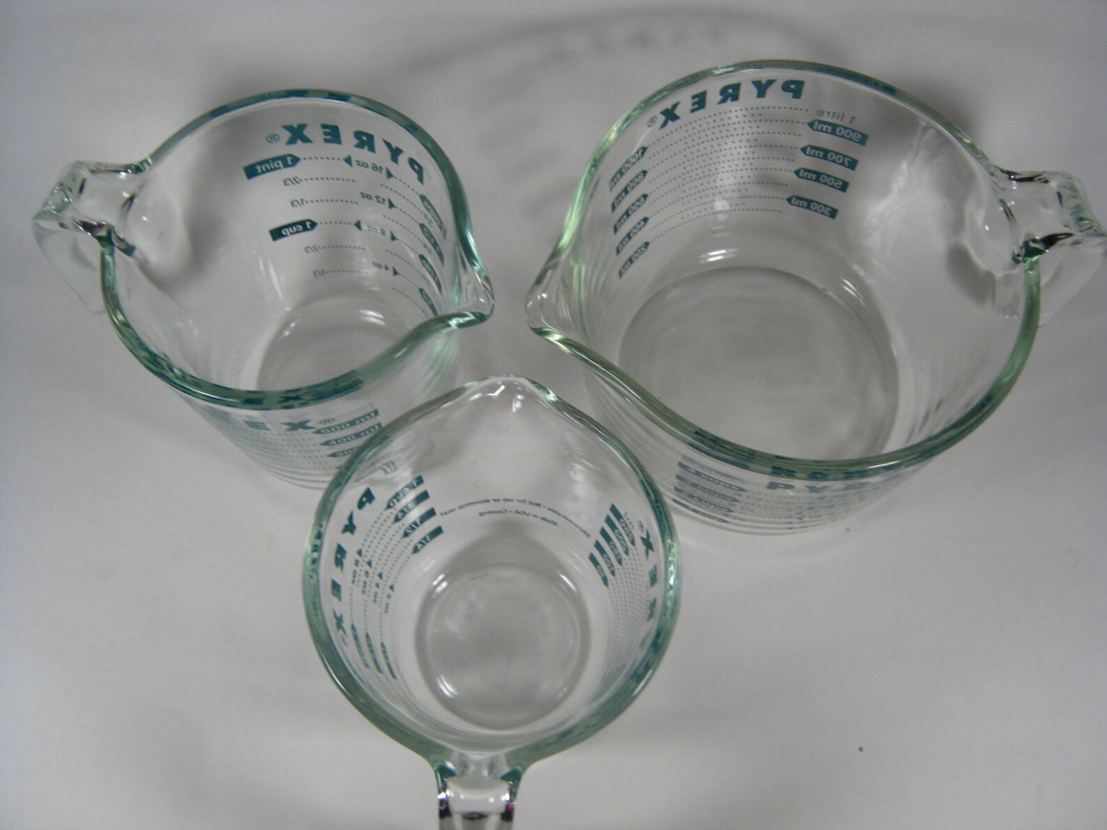 Pyrex Measuring Cups Green Lettering Set of Three Vintage Etsy