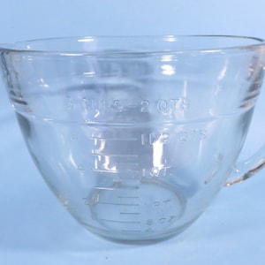 Large Anchor Hocking 8 Cup 2 Qt Mixing Batter Bowl Measuring Cup