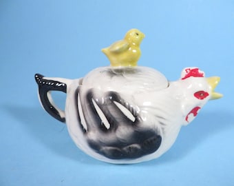 Vintage Small Chicken and Chick Tea Pot - Chicken and Chick Teapot