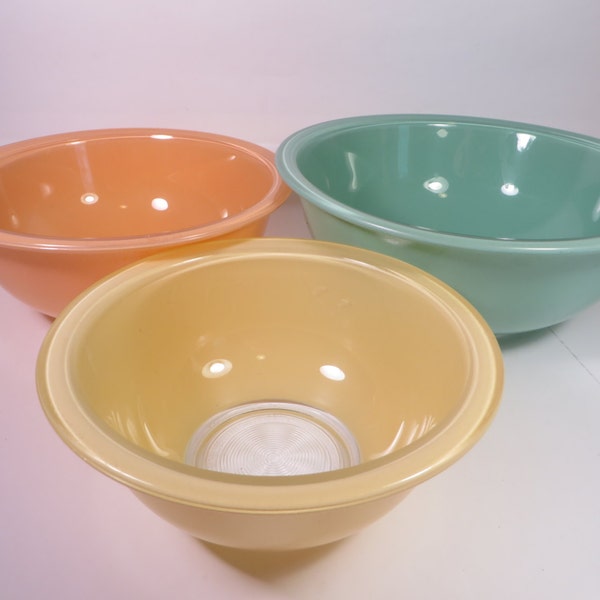 Vintage Pyrex Southwest Mixing Bowls - Set of 3 Pyrex Clear Base Nesting Bowls