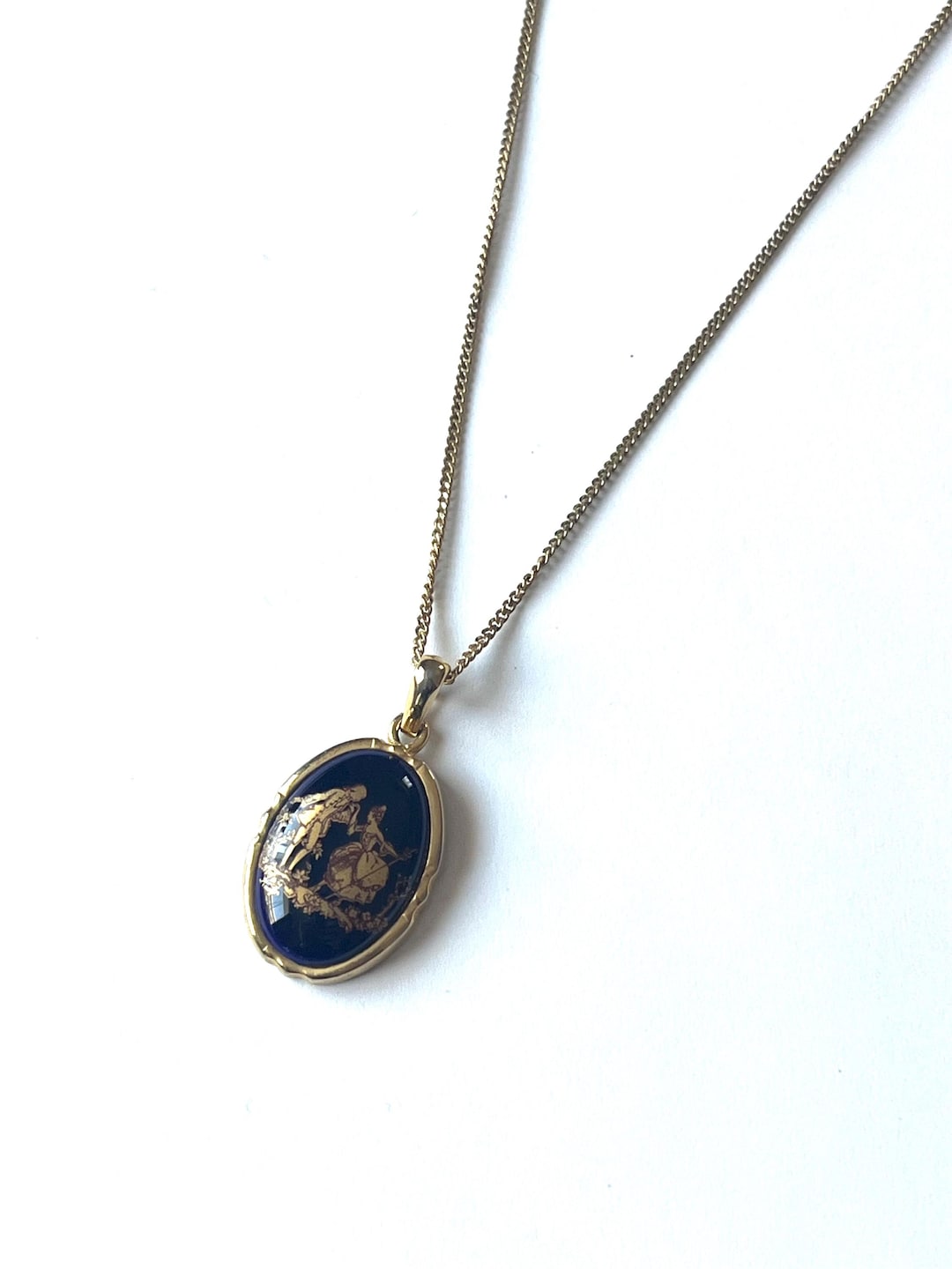 LIMOGES CASTEL FRANCE Oval Art Motif Pendant Necklace Gold Tone