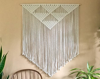 Macrame PATTERN - Written PDF Digital File - Instant Download - Tapestry Wall Hanging Tutorial - DIY Boho Fiber Art - Name: Triangles