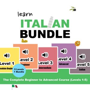 Può includere: Grafica che promuove un pacchetto di apprendimento della lingua italiana. L'immagine presenta le parole "Learn Italian Bundle" in verde e nero, con indicatori di livello da principiante assoluto ad avanzato. Include icone della Torre di Pisa e pizza.