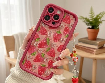 Erdbeer Blumen iPhone Hülle mit Charm Anhänger Cover