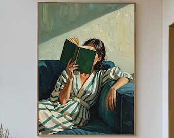 Mujer iluminada por el sol leyendo, lámina artística, libro verde, pintura al óleo, sofá turquesa, decoración acogedora para sala de estar, tonos verdes suaves y neutros, obra de arte