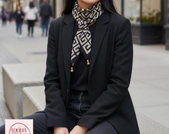 Cotton Linen Triangle Scarf | Women’s Magnetic Buckle Neck Scarf Elegant All Season Shawl