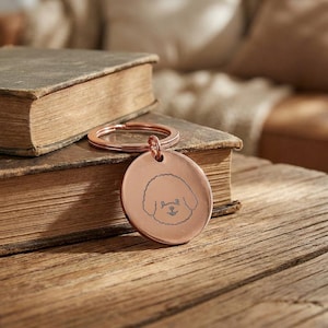 Brelok do kluczy z twarzą pudla Coco | Grawerowany brelok ze stali nierdzewnej z psem