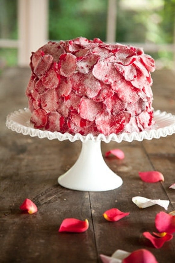 How to Crystallize Edible Flowers for Beautiful Dessert Decorations