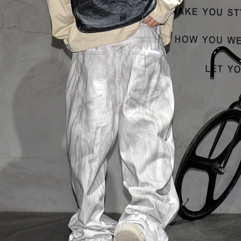 Baggy Denim Jeans | Casual Wide Leg Pants | Y2K Urban Streetwear

Loose wide leg white denim trousers featuring cargo inspired design and oversized silhouette