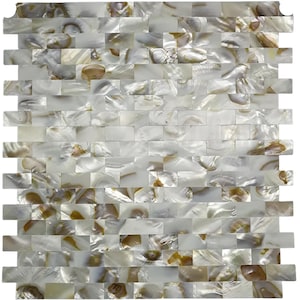 以下が含まれることがあります： 小さな長方形のピースで構成された正方形のモザイクタイルシート。 タイルは、白、タン、茶色の色合いを持つ真珠光沢のある虹色の品質を持っています。 配置は、インテリアデザインに適したテクスチャ加工された表面を作成します。