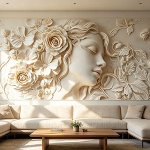Puede incluir: Un gran relieve mural rectangular en acabado color crema que presenta el perfil de una persona con los ojos cerrados, rodeado de intrincados patrones florales tridimensionales, incluyendo rosas en flor y diversas hojas.