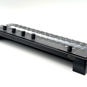 Onzichtbare bureaustandaard voor Teenage Engineering OP-XY en OP-1 Field