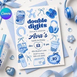Könnte beinhalten: Eine hellblaue Geburtstagseinladung mit dem Text "double digits" und "Ava's tenth birthday". Die Einladung zeigt Illustrationen einer Limonadendose, Kopfhörern und anderen verwandten Gegenständen. Das Datum ist der 12. Dezember.