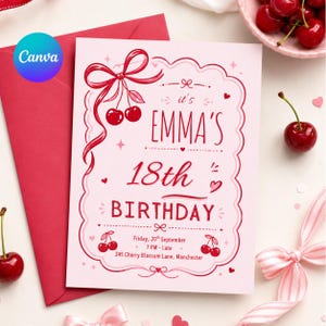 Puede incluir: Una invitación de cumpleaños rosa con el texto "EMMA'S 18th BIRTHDAY" en una fuente decorativa. La invitación presenta ilustraciones de cerezas y un diseño de lazo rojo. El logotipo de Canva está en la esquina superior izquierda. La invitación está en un sobre rojo.