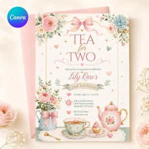 Puede incluir: Invitación rosa y blanca para una fiesta de té, con el texto "Tea for Two". La invitación incluye detalles para el segundo cumpleaños de Lily Rose, con una tetera, una taza de té y una ilustración de cupcake.
