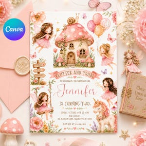 Può includere: Un invito stravagante a tema fatato. L'invito presenta illustrazioni di fate, una casa a forma di fungo e un unicorno. Il testo recita "Flutter and Twirl" e annuncia una festa di compleanno per Jennifer, che compie due anni.